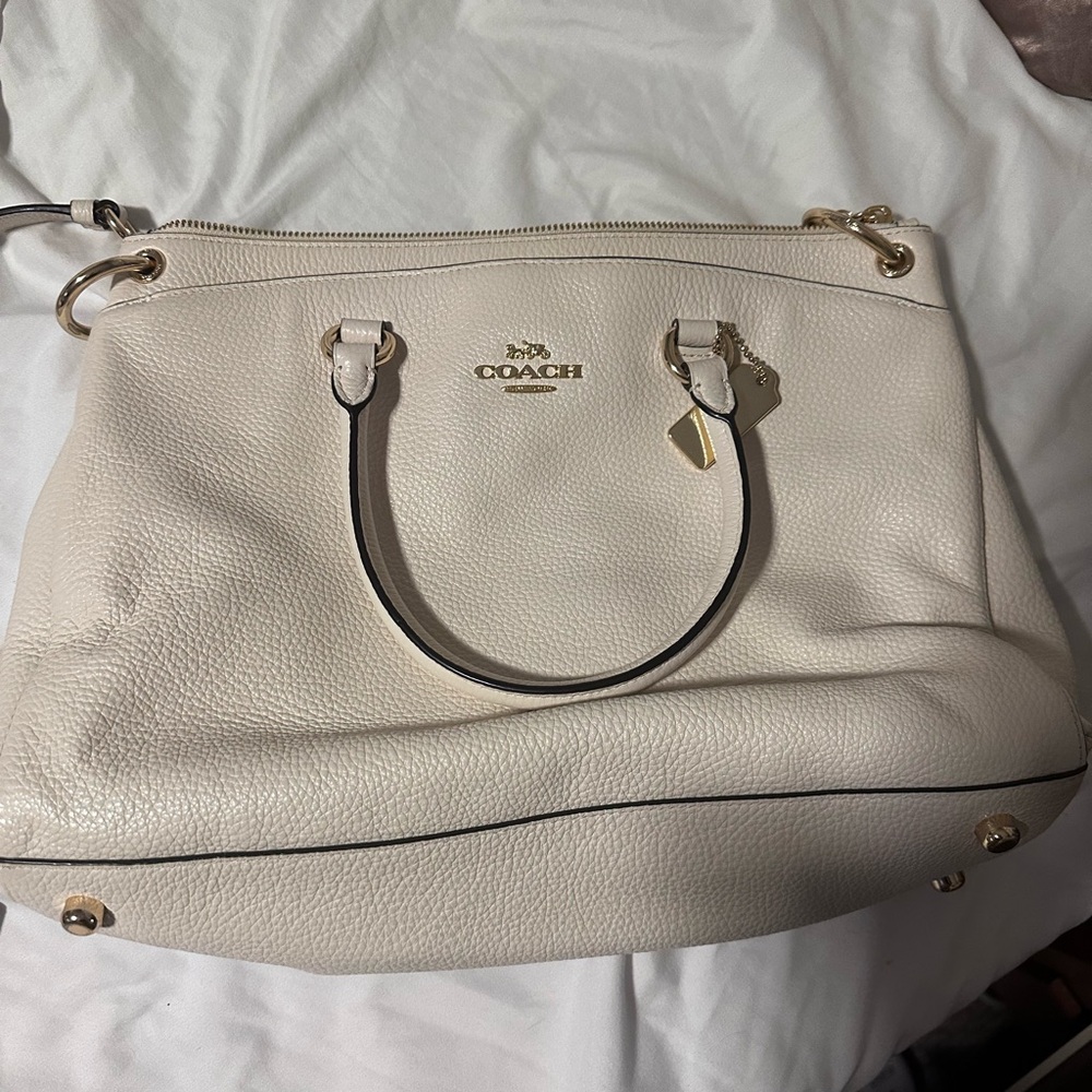 Authentic leather Coach Purse. New with no tags.
